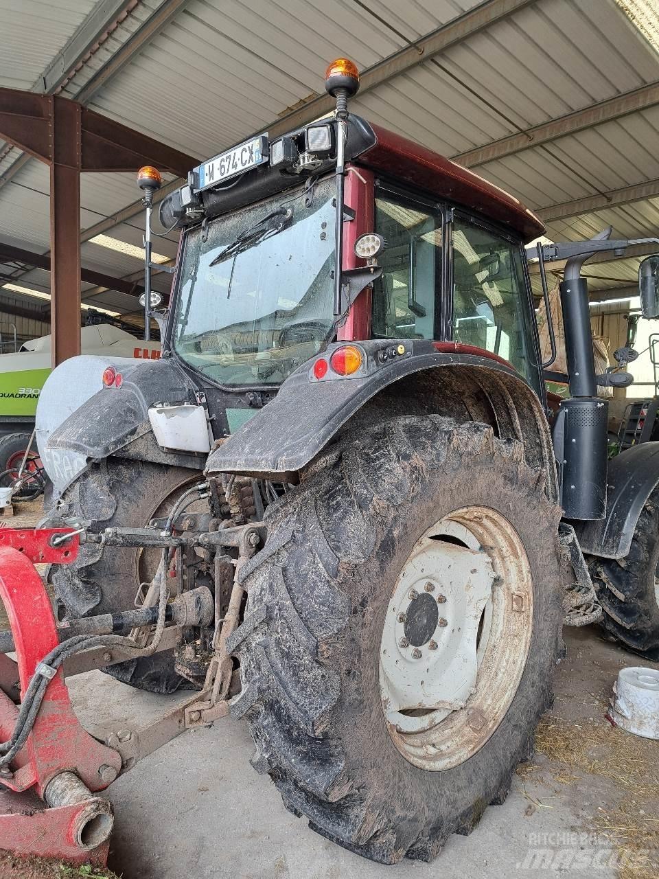 Valtra N123 Трактори