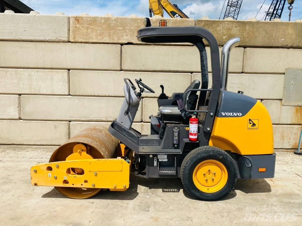 Volvo sd25 Грунтові котки