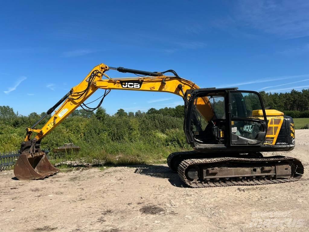 JCB JS 130 LC Гусеничні екскаватори