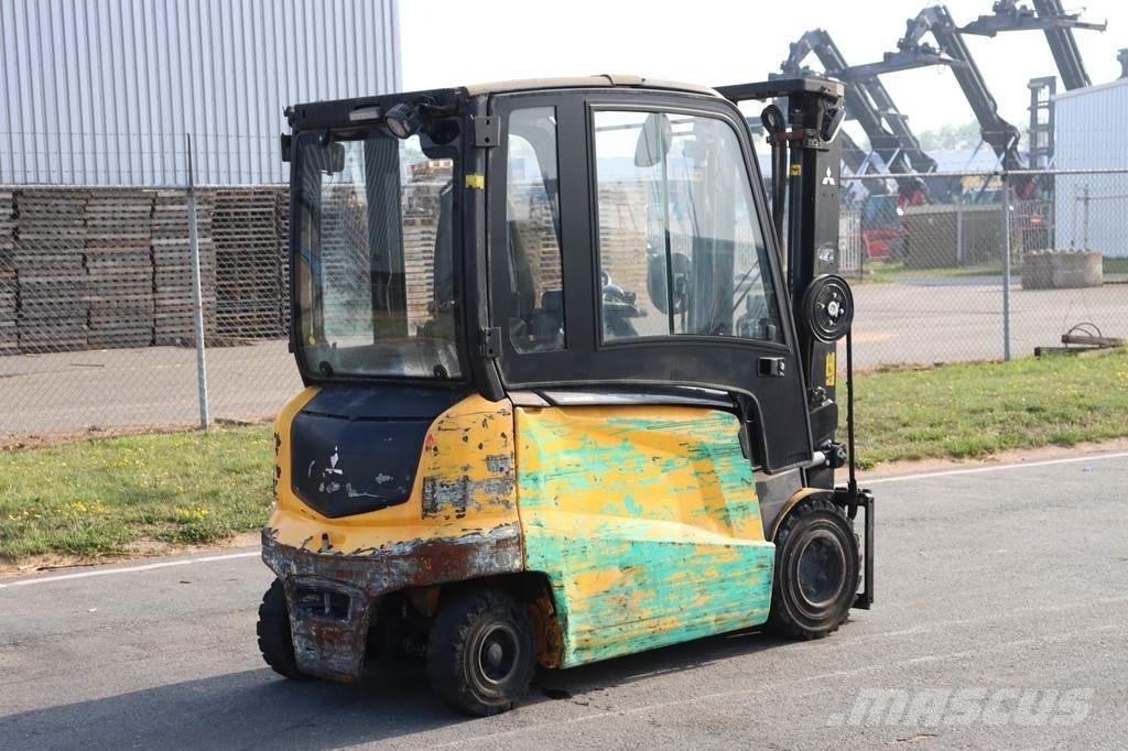 Mitsubishi FB35N Електронавантажувачі