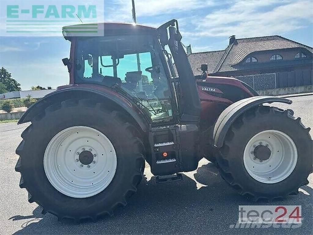 Valtra n 155 ed Трактори