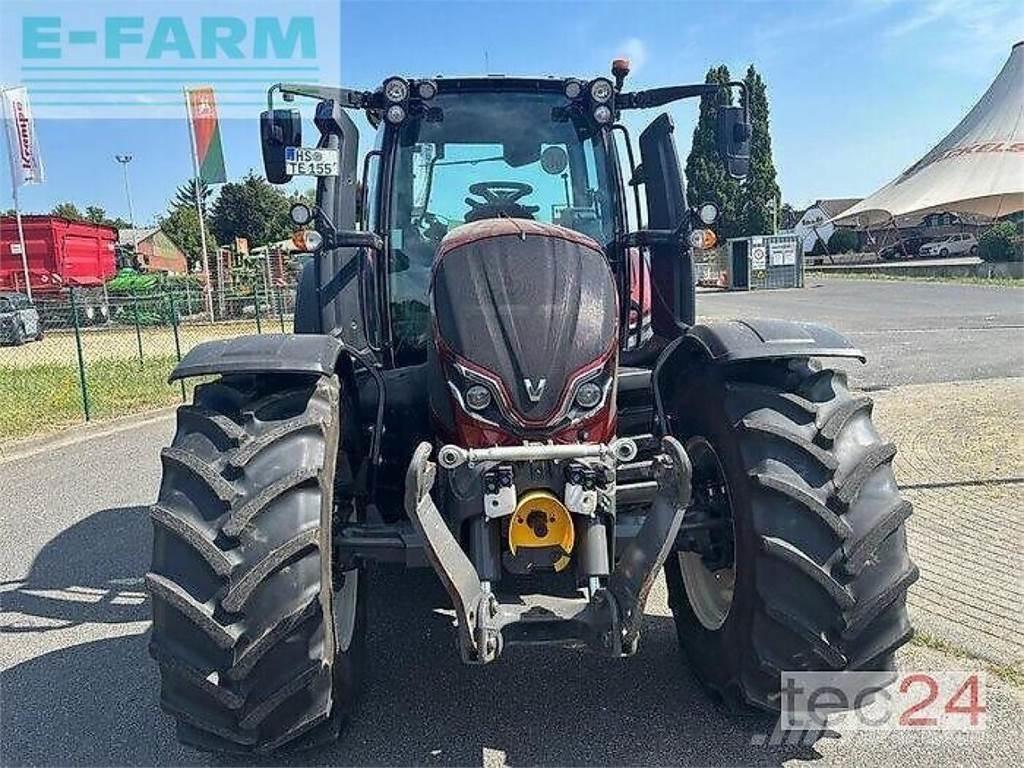Valtra n 155 ed Трактори