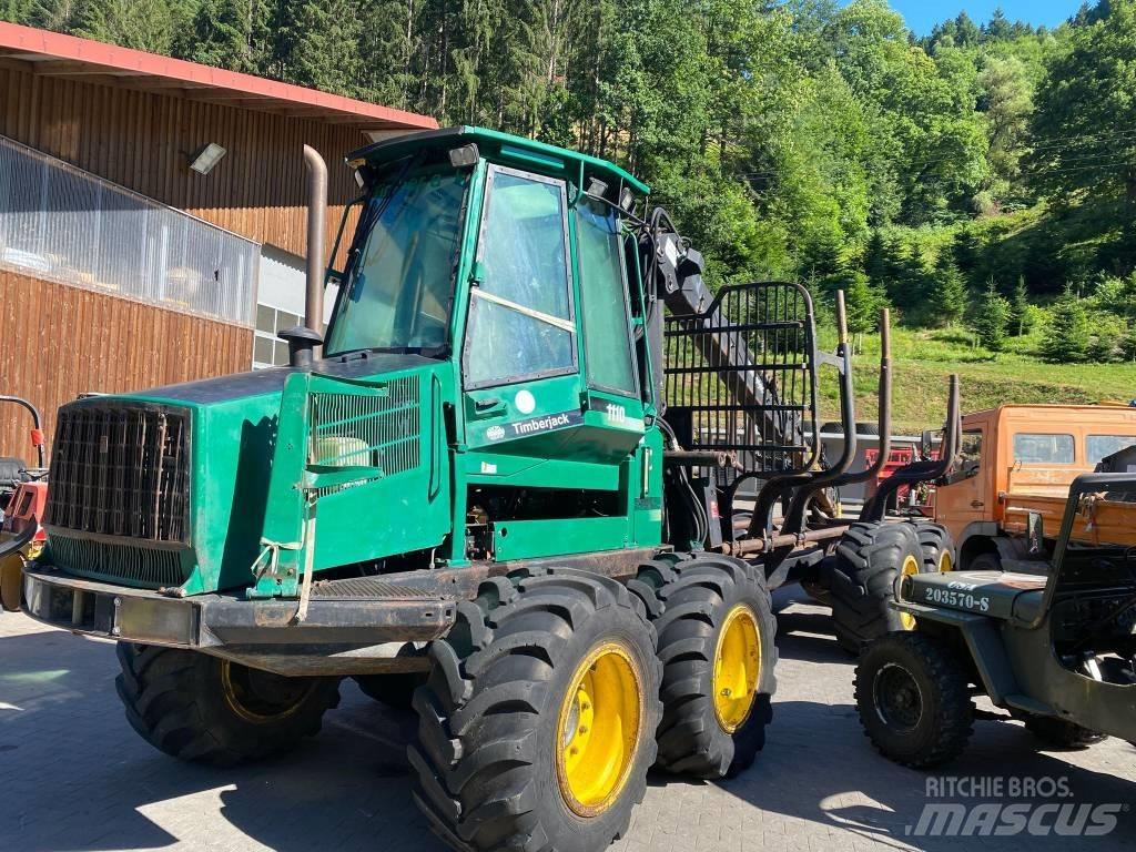 John Deere 1110 Форвардери
