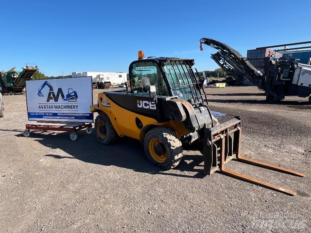 JCB 520-40 Телескопічні навантажувачі