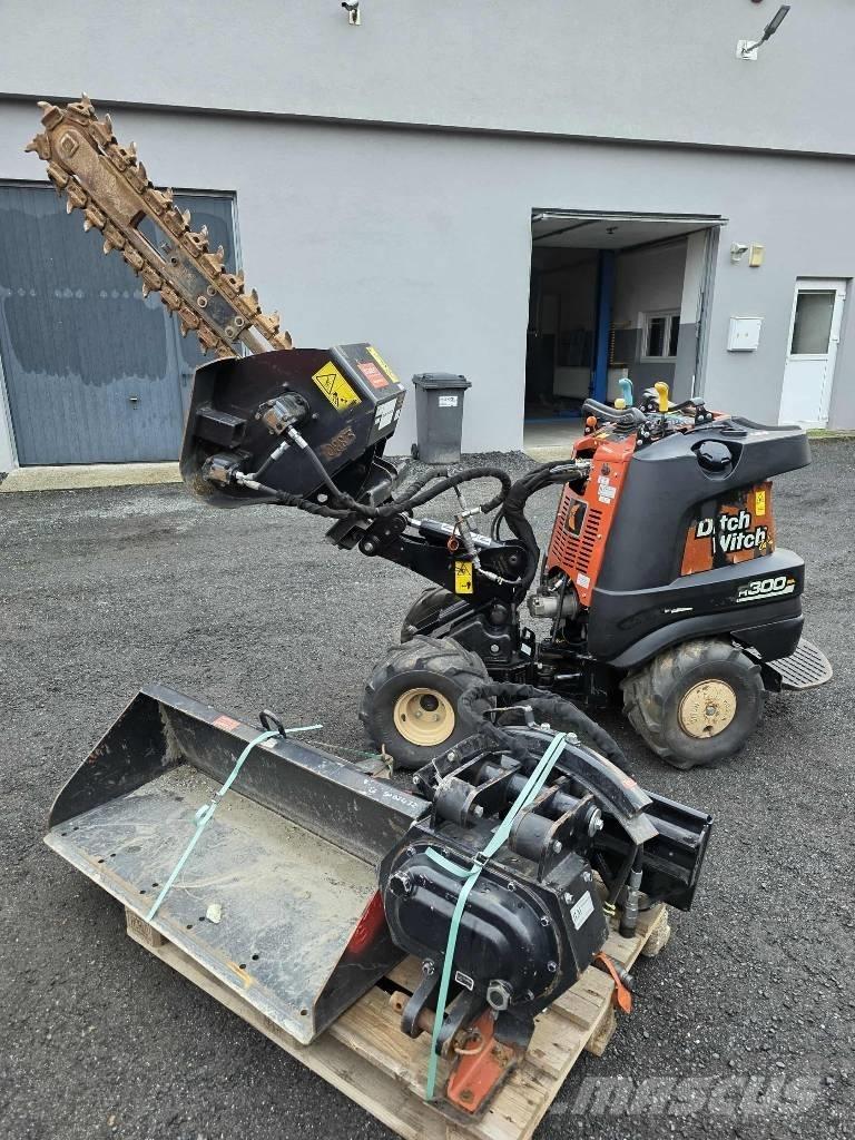 Ditch Witch R300 Канавокопачі