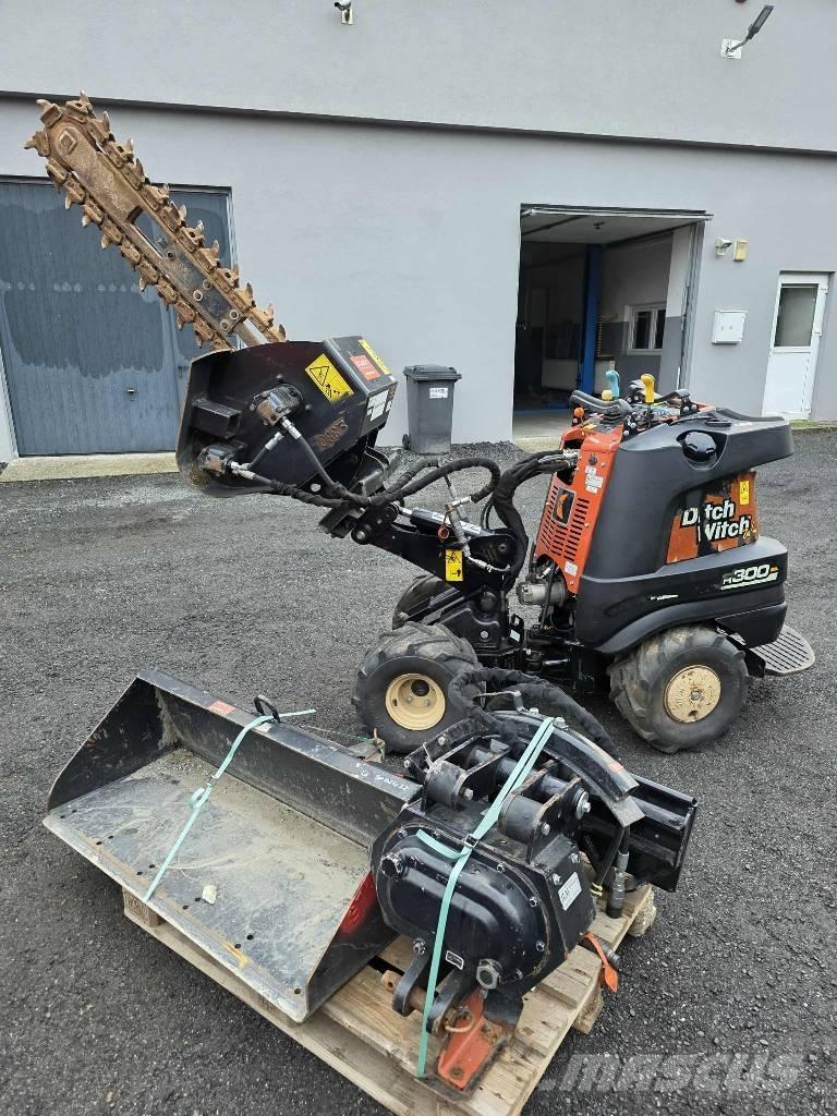 Ditch Witch R300 Канавокопачі