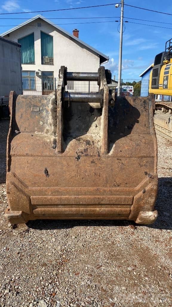 Komatsu 490 LCD-11 Гусеничні екскаватори