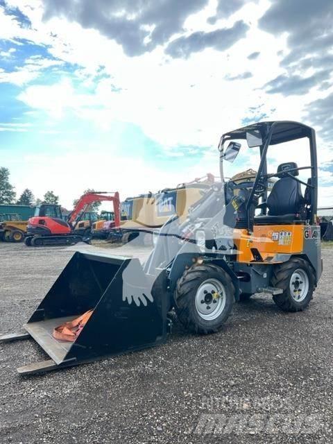 GiANT G1200 Фронтальні навантажувачі