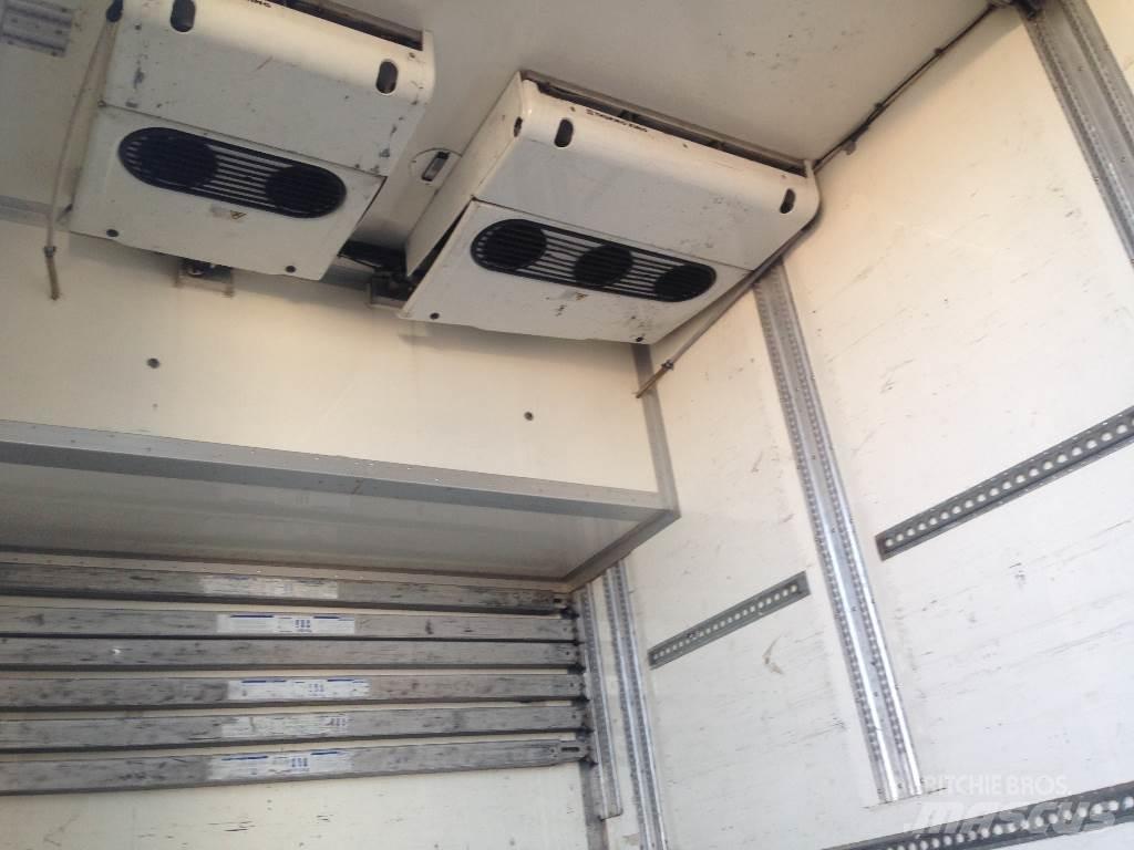 DAF XF105.510 6x2/48 Фургони