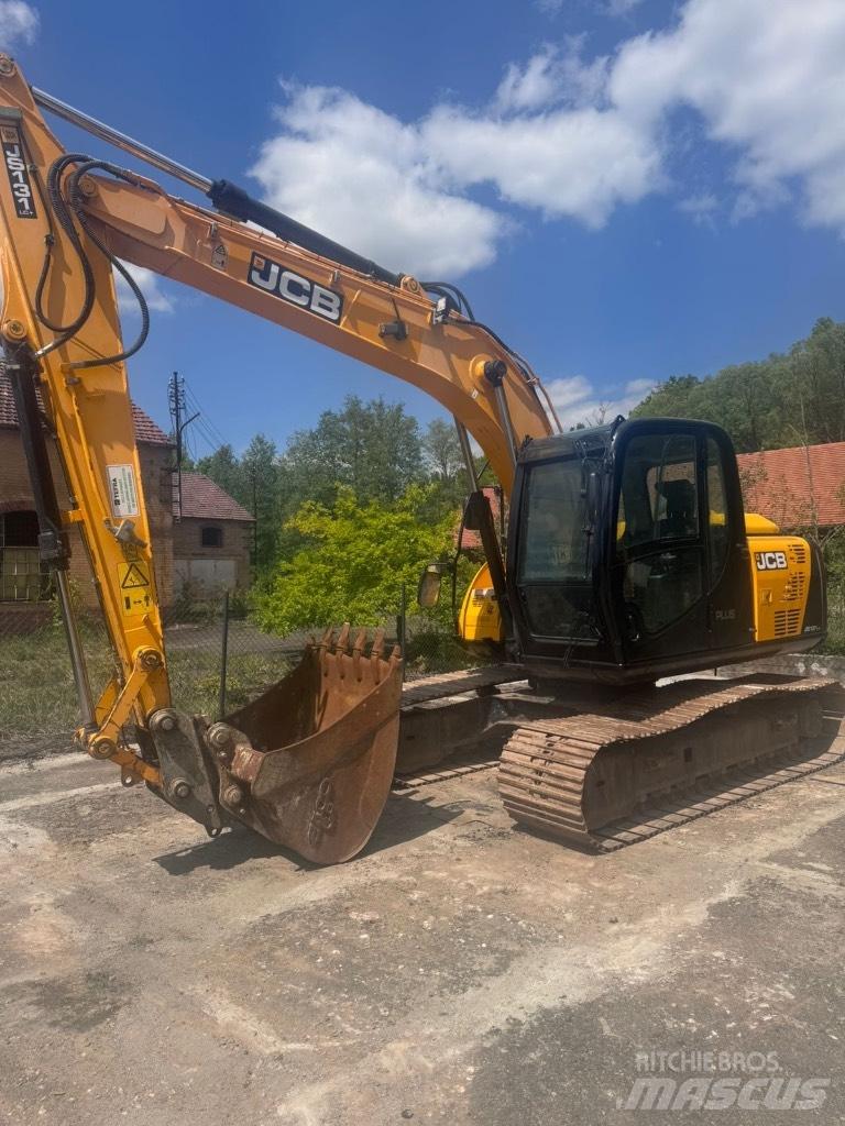 JCB JS 131 LC Гусеничні екскаватори