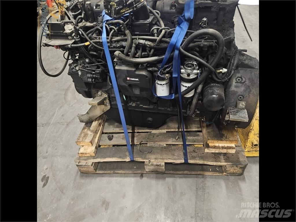 Komatsu Sisu Двигуни