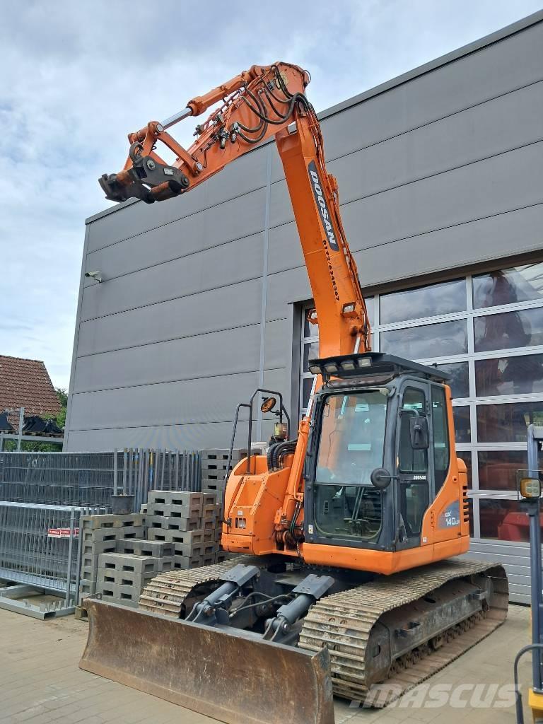Doosan DX 140 LCR-3 Гусеничні екскаватори