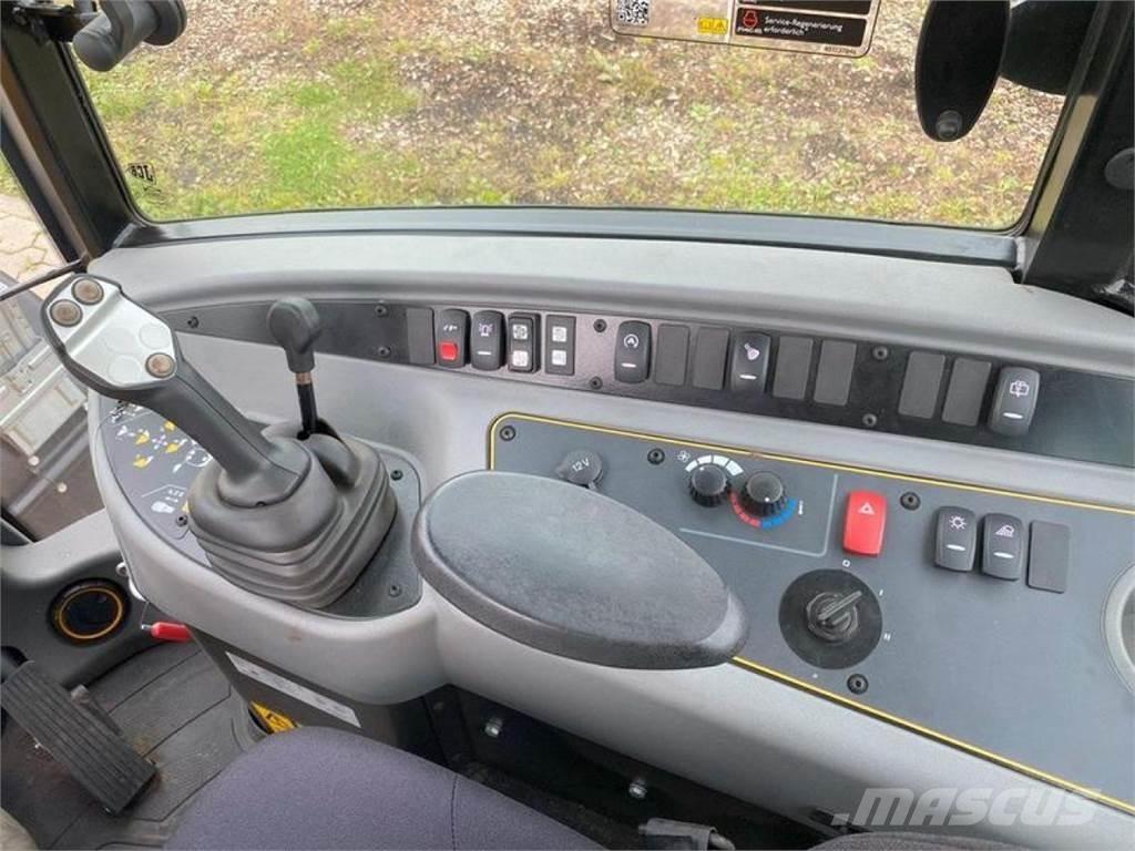 JCB 406 AGRI Фронтальні навантажувачі