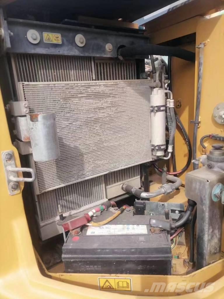 CAT 307E2 Середні екскаватори 7т. - 12т.