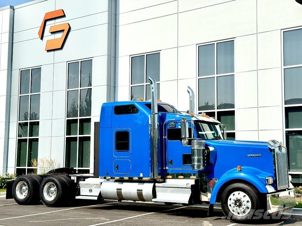 Kenworth W 900 Тягачі