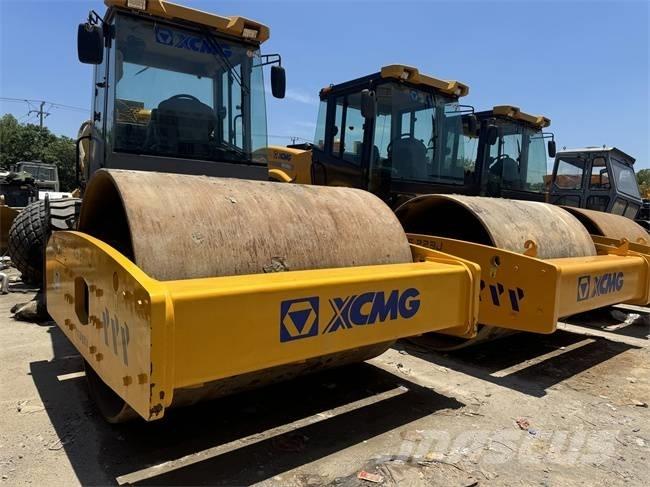 XCMG XS 223 J Грунтові котки
