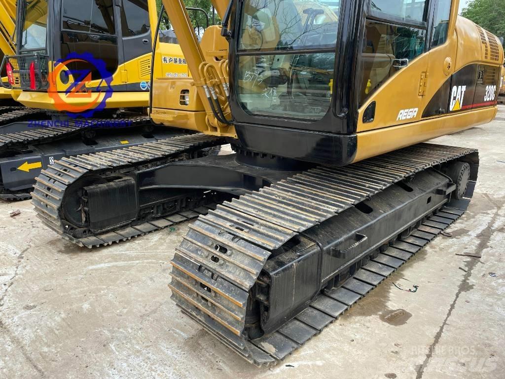 CAT 320 C Гусеничні екскаватори