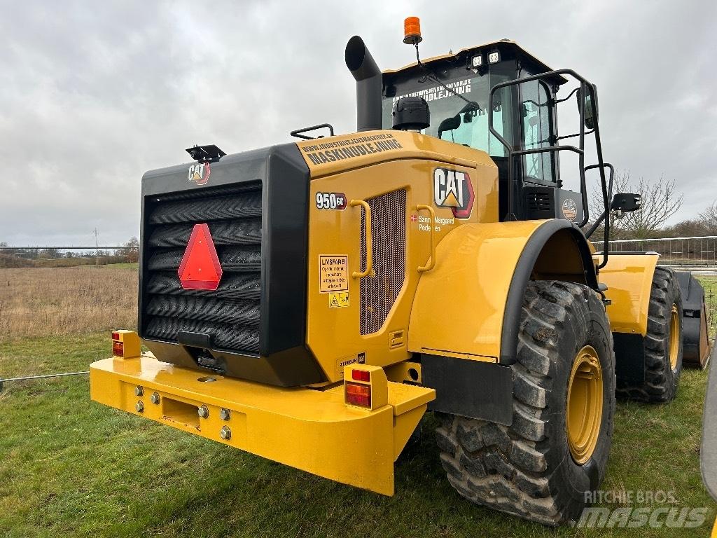 CAT 950 GC Фронтальні навантажувачі