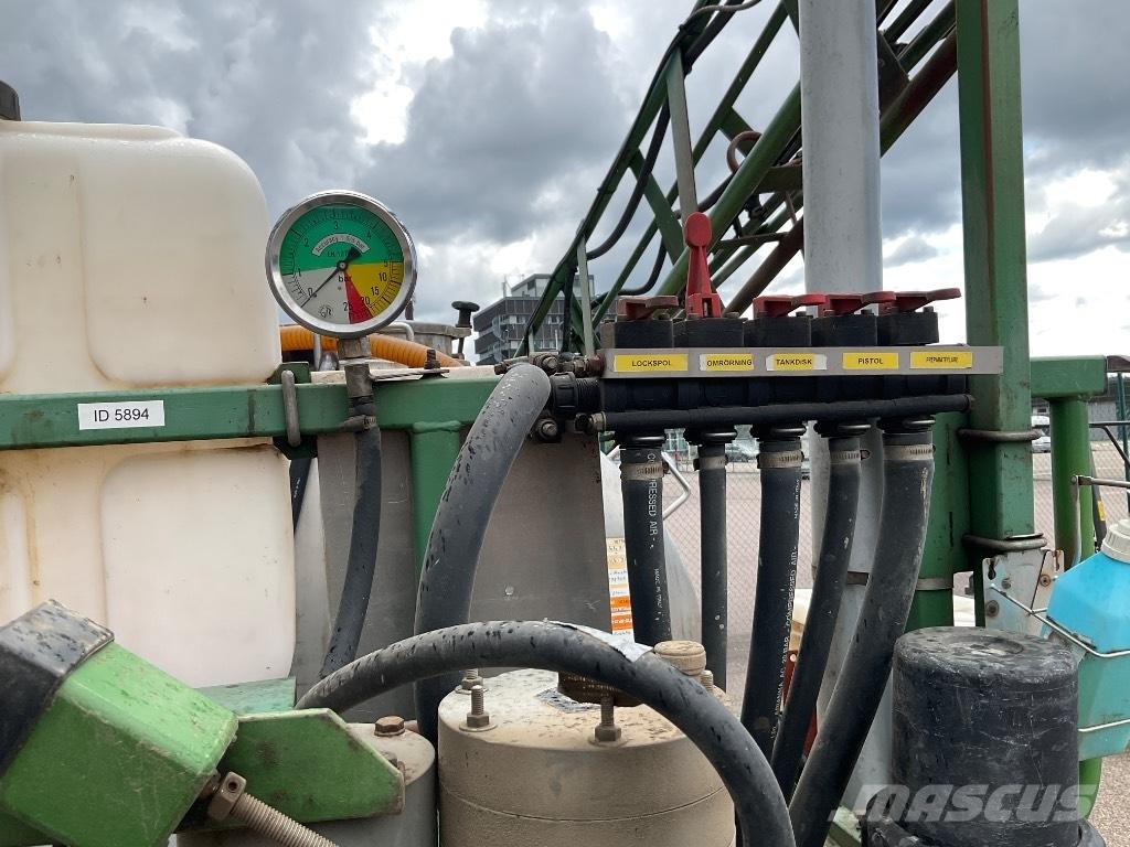 Moteska 2500 Причіпні обприскувачі