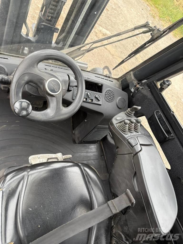 Linde H 30 D Дизельні навантажувачі