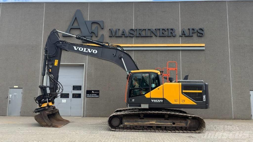 Volvo EC250EL Гусеничні екскаватори