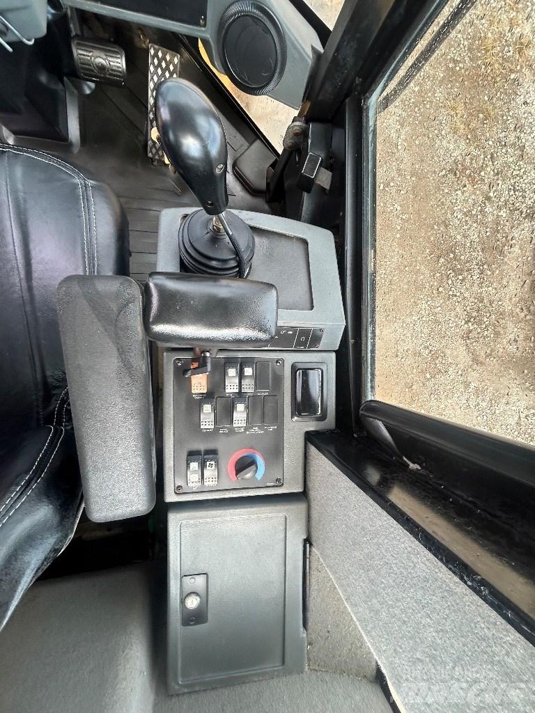 CAT 924 G Фронтальні навантажувачі