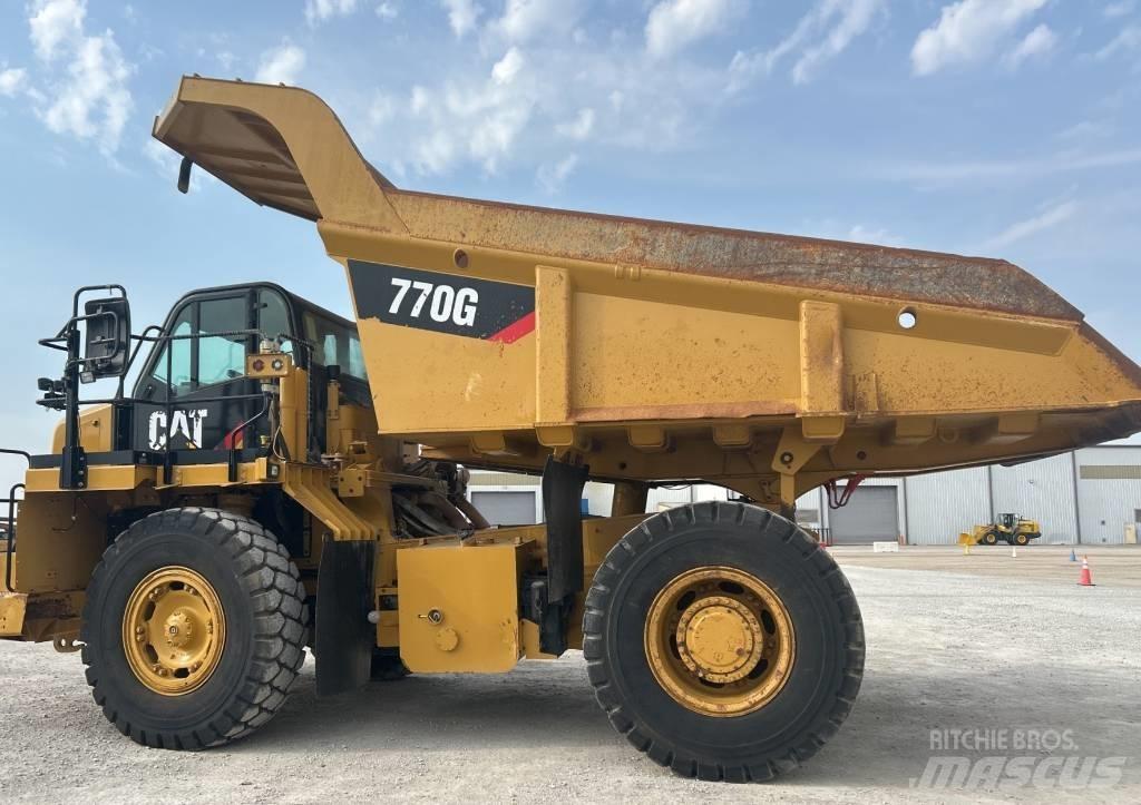 CAT 770 G Зчленовані самоскиди