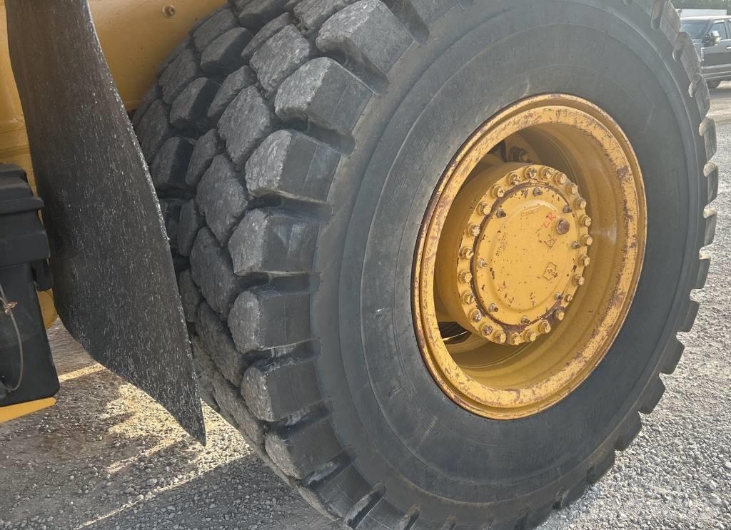 CAT 770 G Зчленовані самоскиди