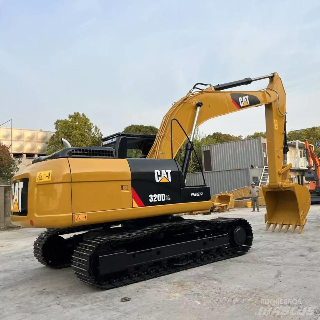CAT 320D2 Середні екскаватори 7т. - 12т.