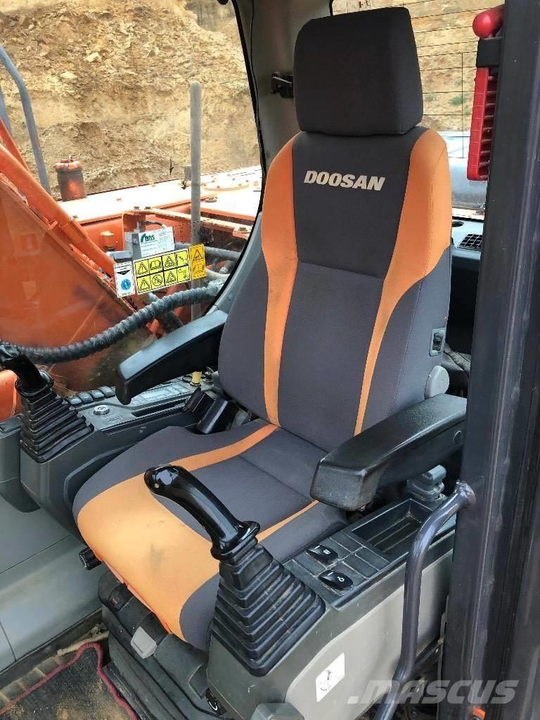 Doosan dx225 Гусеничні екскаватори