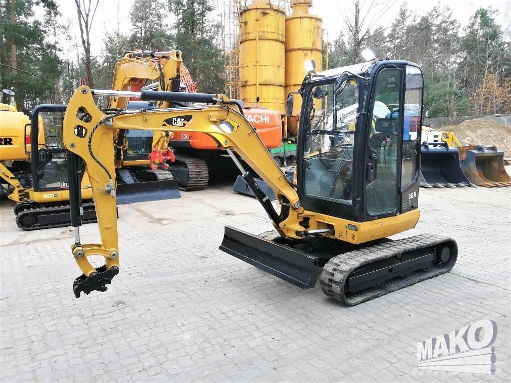 CAT 302.7 D CR Міні-екскаватори < 7т