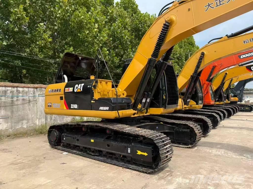 CAT 324 Гусеничні екскаватори