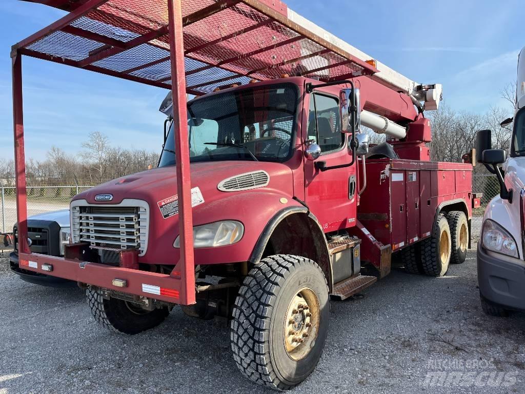 Freightliner M2-106 Автовишки на базі вантажівки