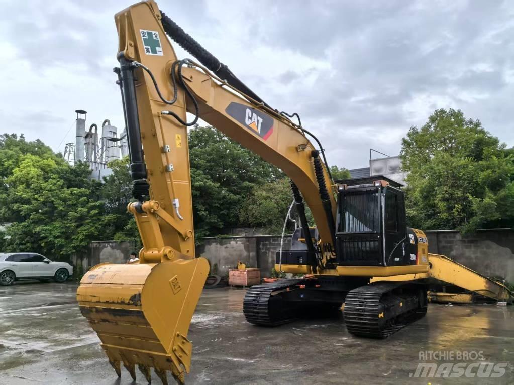 CAT 320D2 Середні екскаватори 7т. - 12т.