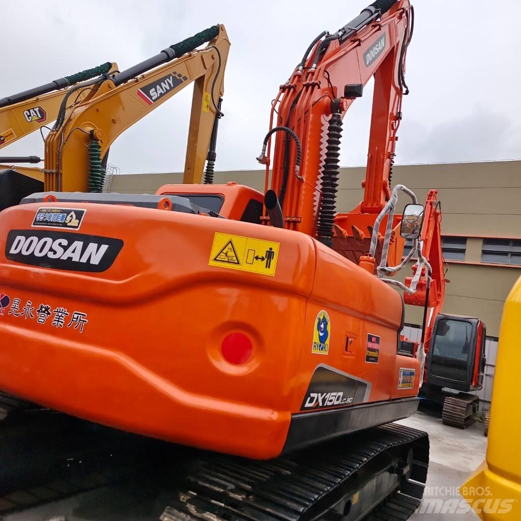 Doosan DX 150 LC Гусеничні екскаватори