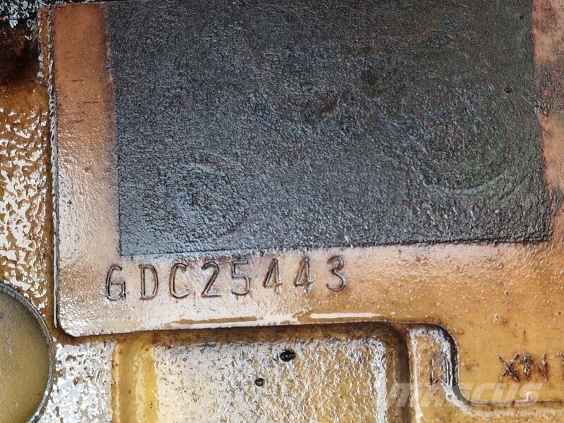 CAT C6.4 Двигуни