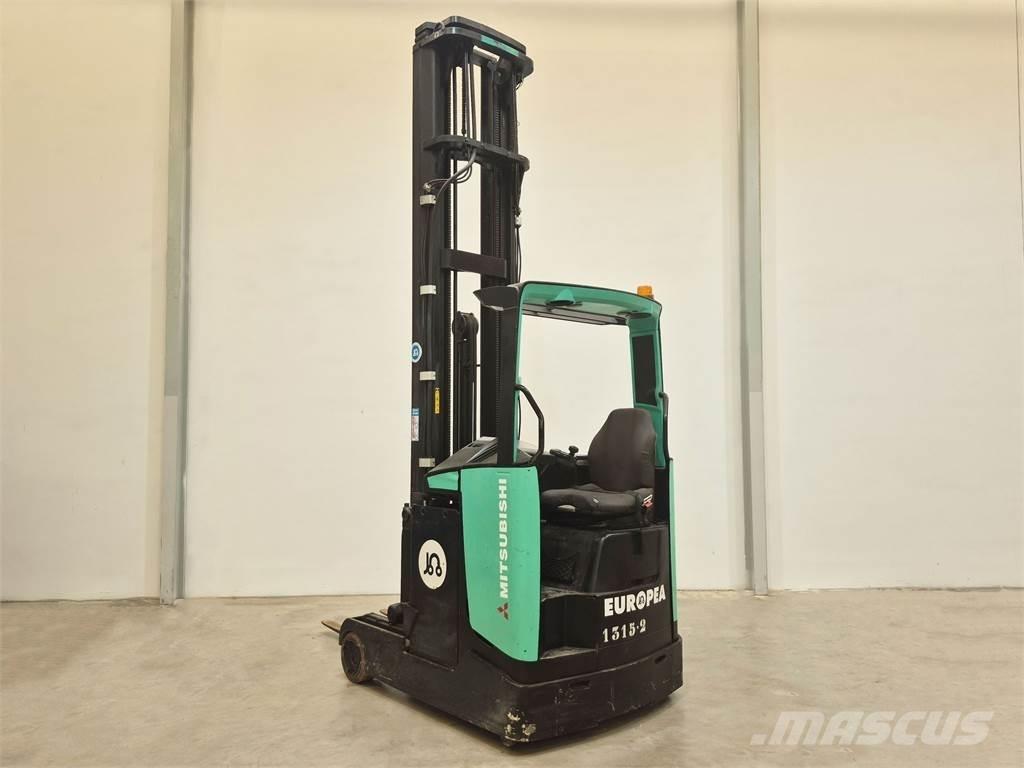 Mitsubishi RB16NH Річ-трак із високим підйомом