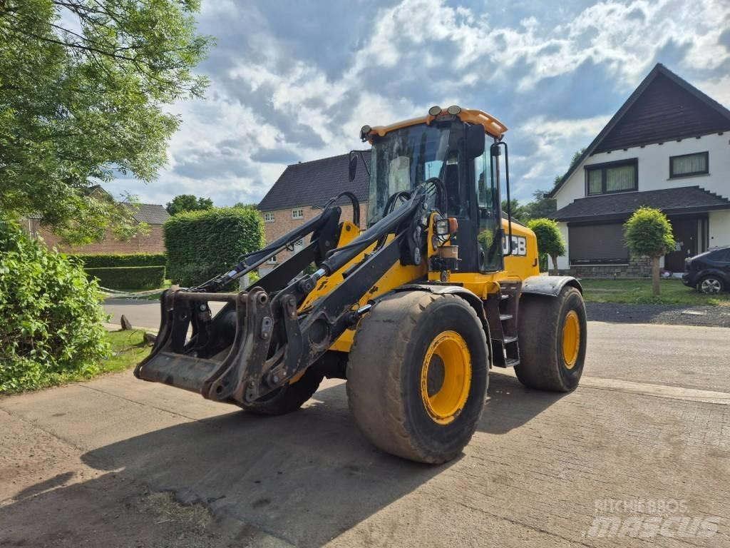 JCB 416 HT Фронтальні навантажувачі