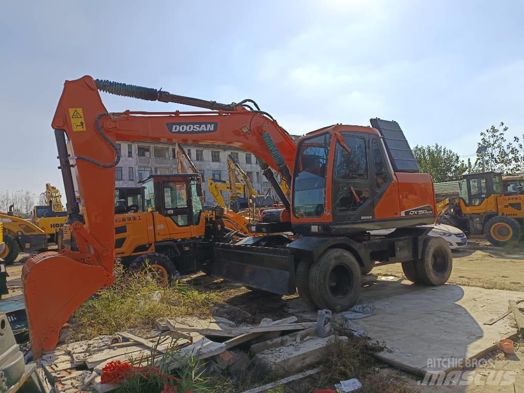 Doosan DH 150 W-7 Колісні екскаватори
