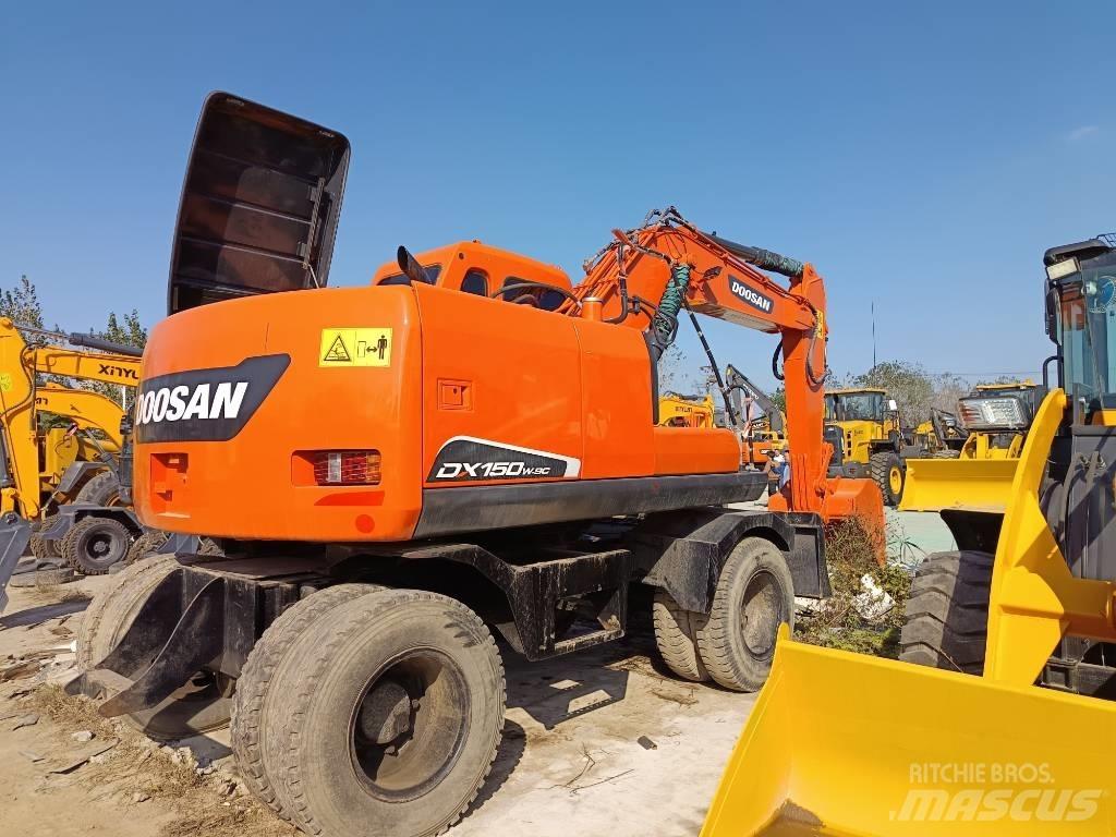 Doosan DH 150 W-7 Колісні екскаватори