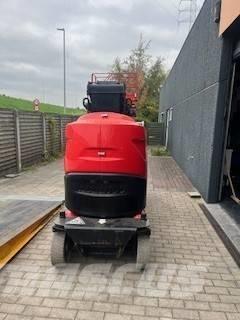 Manitou 100 VJR Вертикальні щоглові підйомники