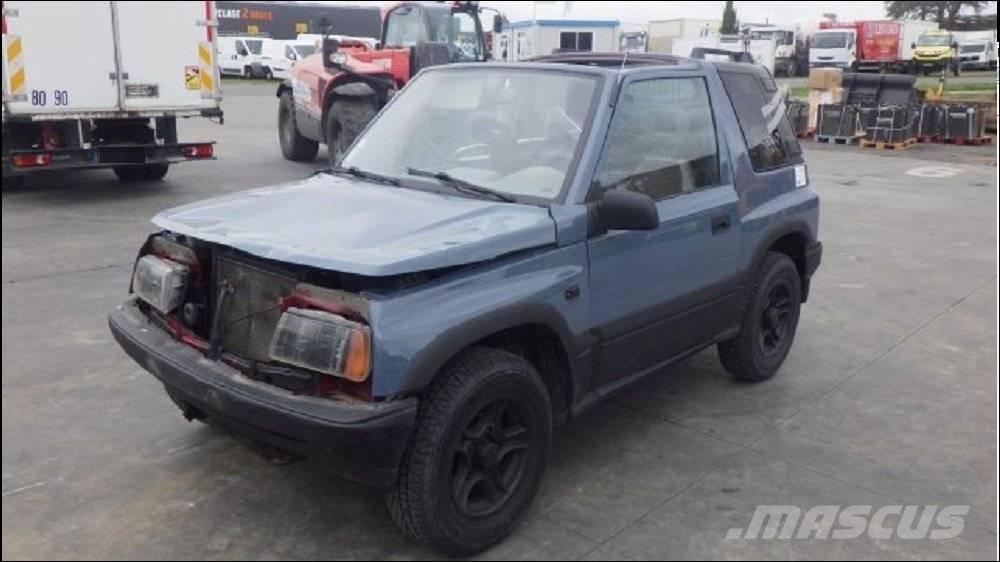Suzuki Vitara 1 Автомобілі