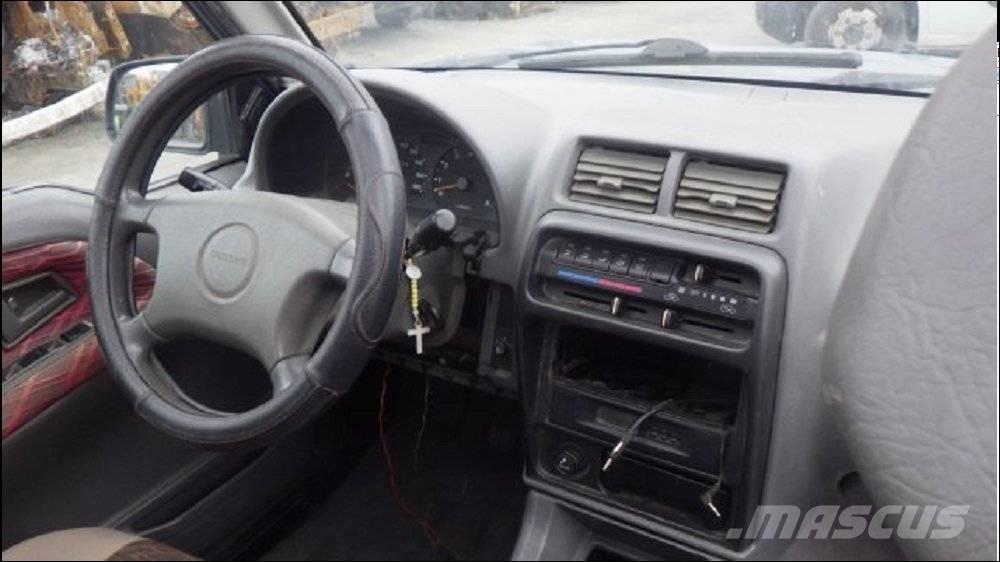Suzuki Vitara 1 Автомобілі