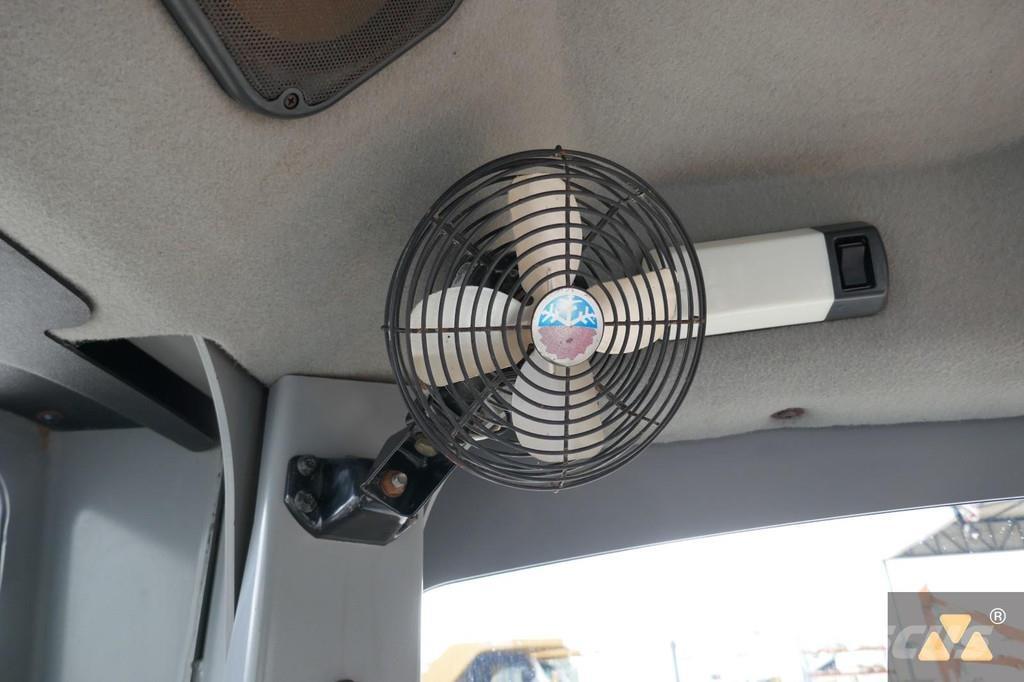 CAT 120M Грейдери