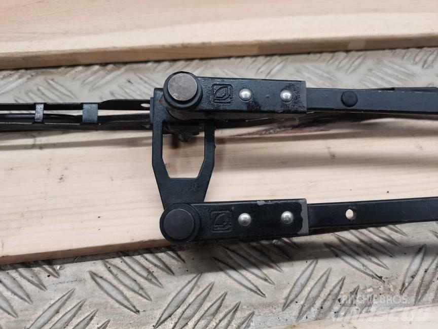 Manitou MLT .... wiper Кабіна