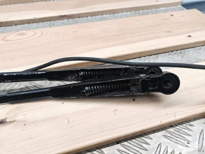 Manitou MLT .... wiper Кабіна