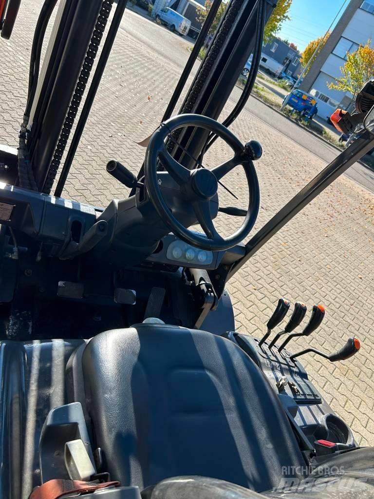 Doosan D50C-5 Дизельні навантажувачі
