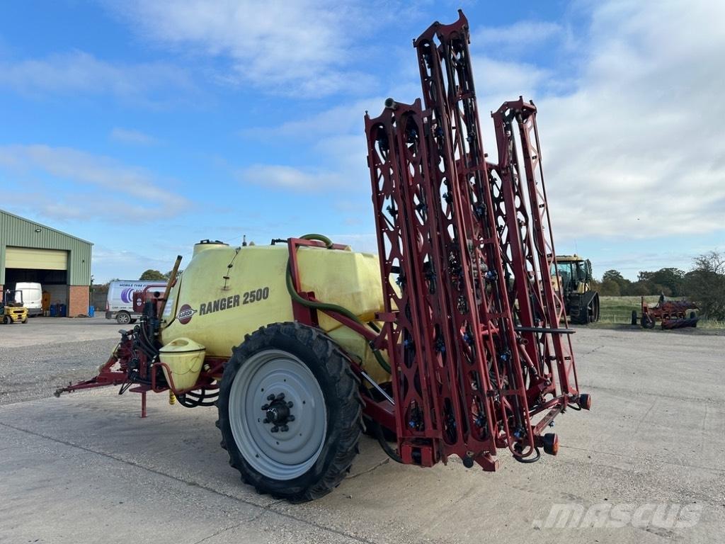Hardi Ranger 2500 Причіпні обприскувачі