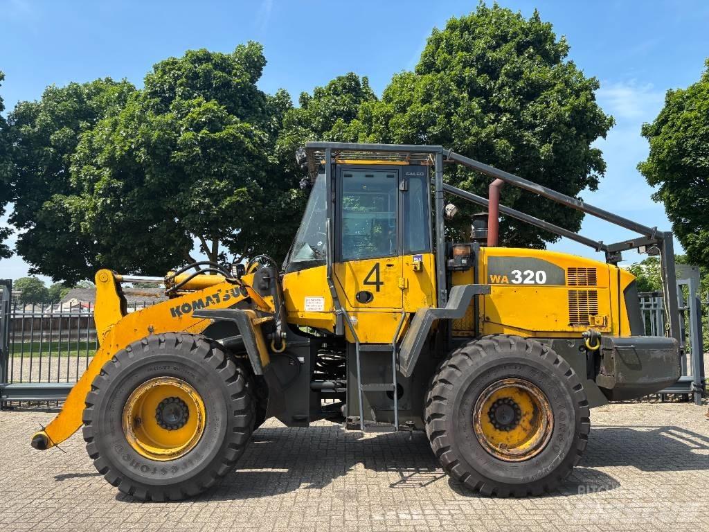 Komatsu WA 320-5 Фронтальні навантажувачі