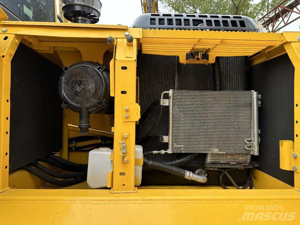 Komatsu PC 200-8 Гусеничні екскаватори